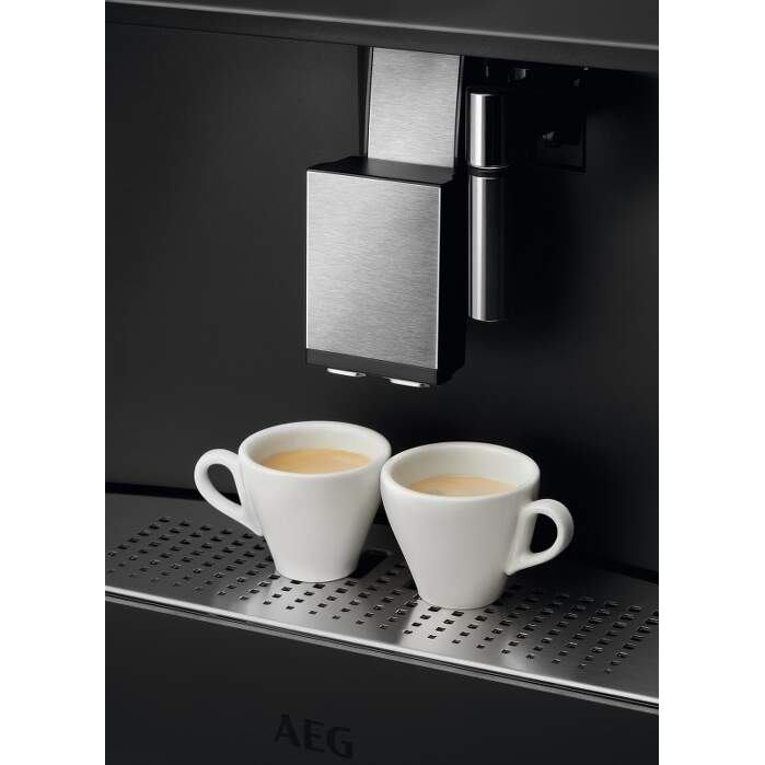 AEG Vstavaný kávovar KKB894500B 3