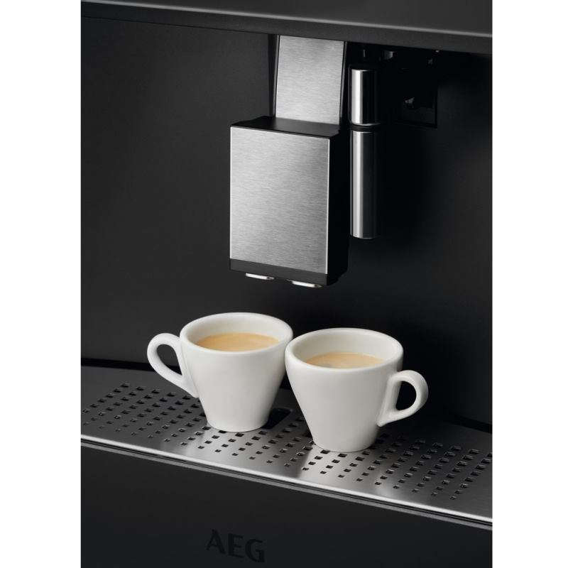 AEG Vstavaný kávovar KKK994500M 4