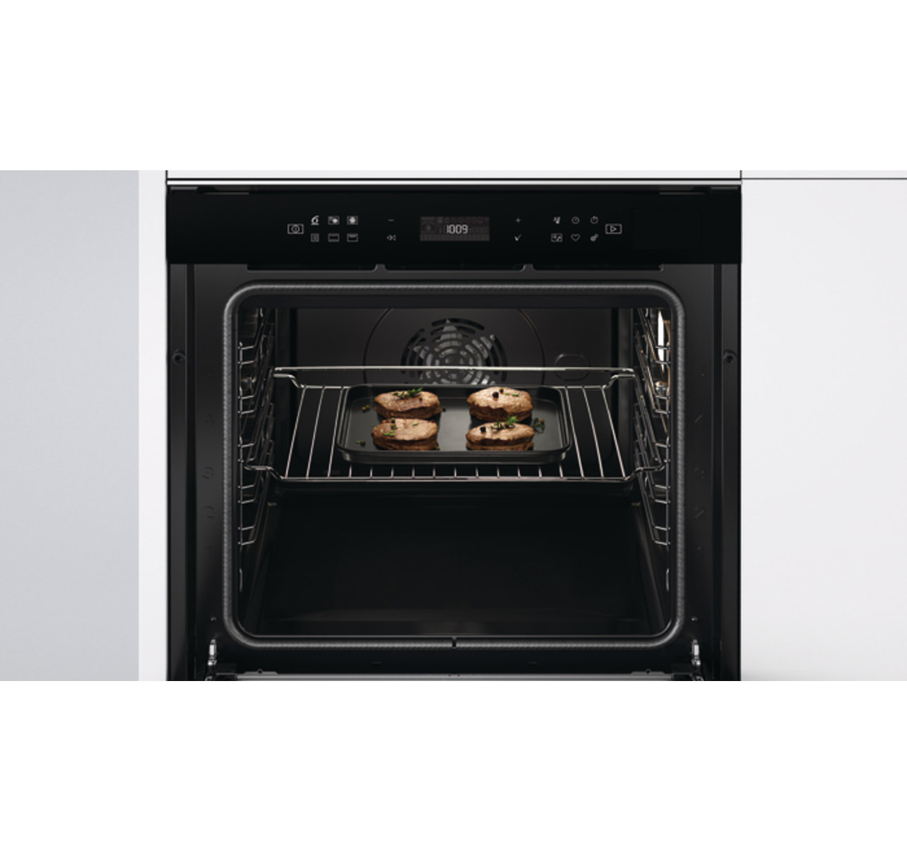 Whirlpool W7 OS4 4S1 P BL vstavaná rúra 16