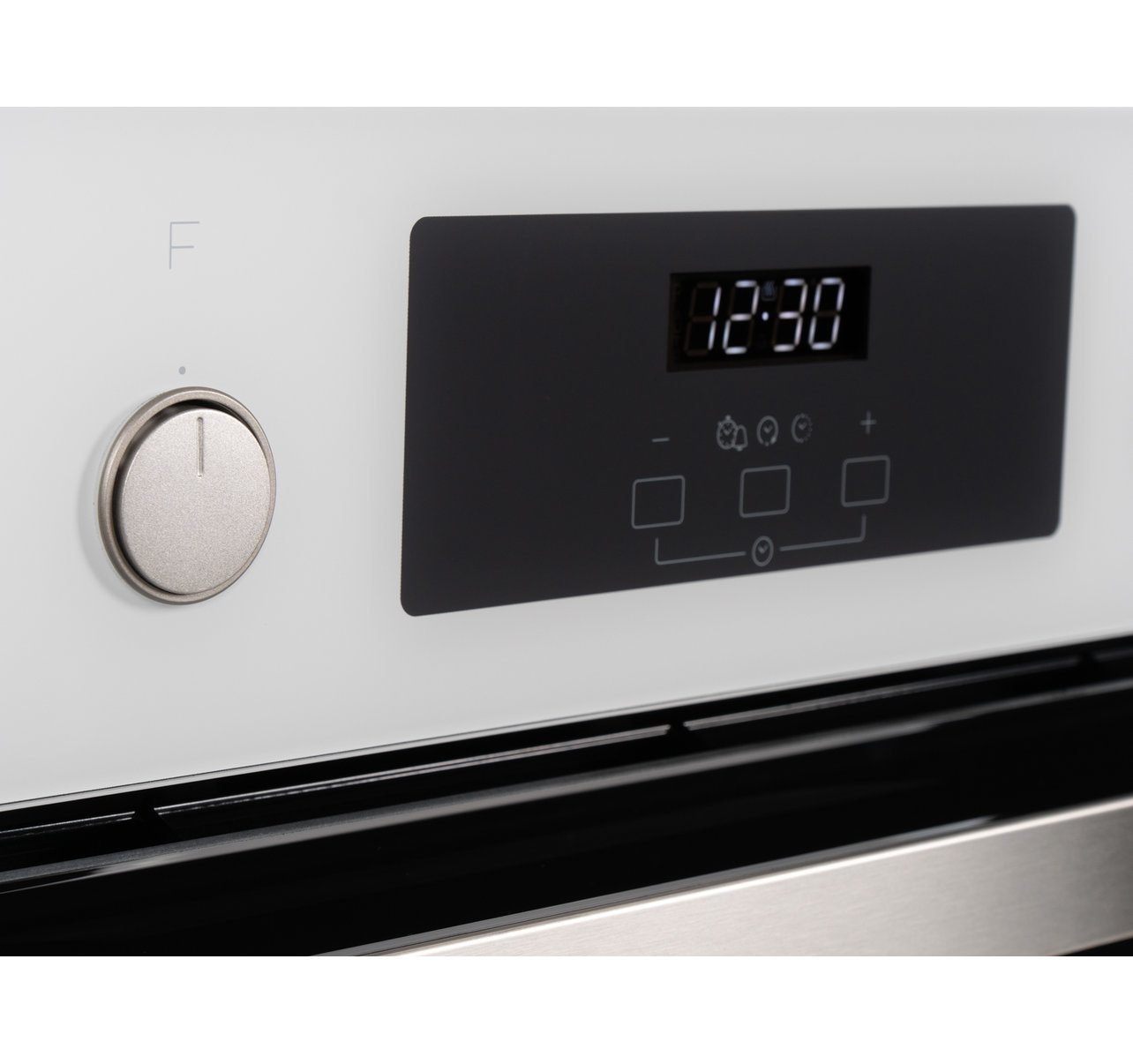 Whirlpool AKP 745 WH vstavaná rúra 9