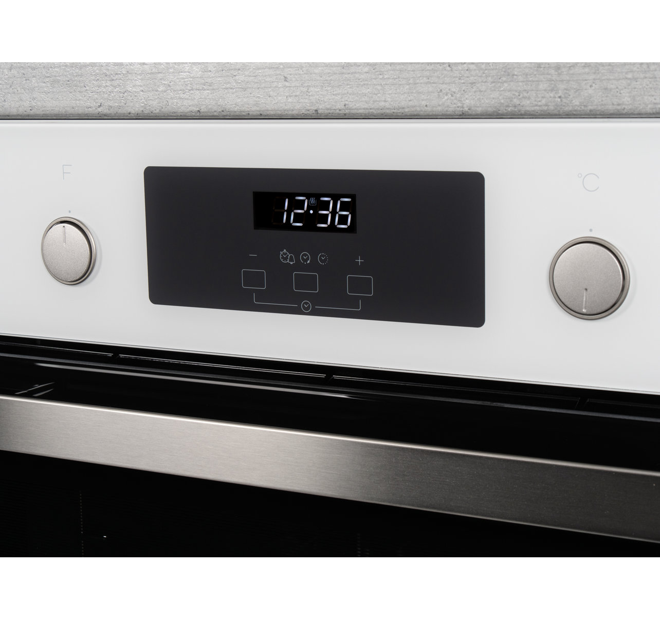 Whirlpool AKP 745 WH vstavaná rúra 13