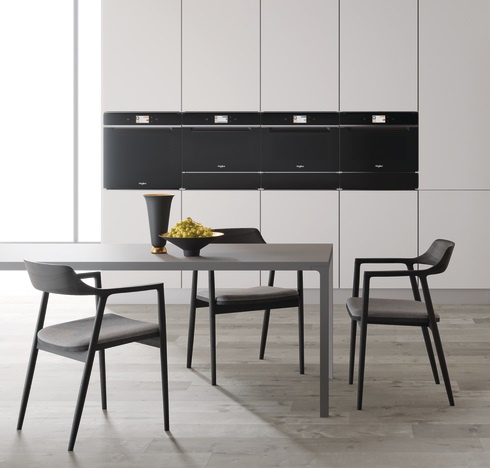 Whirlpool W1114 ohrevná zásuvka 16