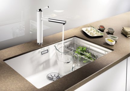 blanco-subline-700-u-level_5bc49a08b9d985.74185931s