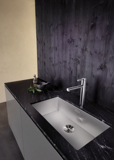 blanco-zerox-700-u_599c18329dc3d3.14734423s